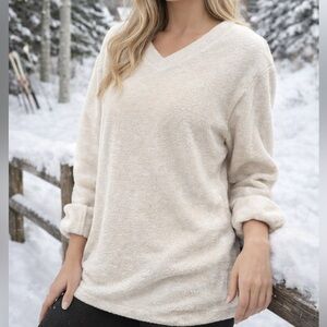 Vintage Aspen Cozy V-Neck Sweater | Cream Textured Knit Clean Girl Winter Layer